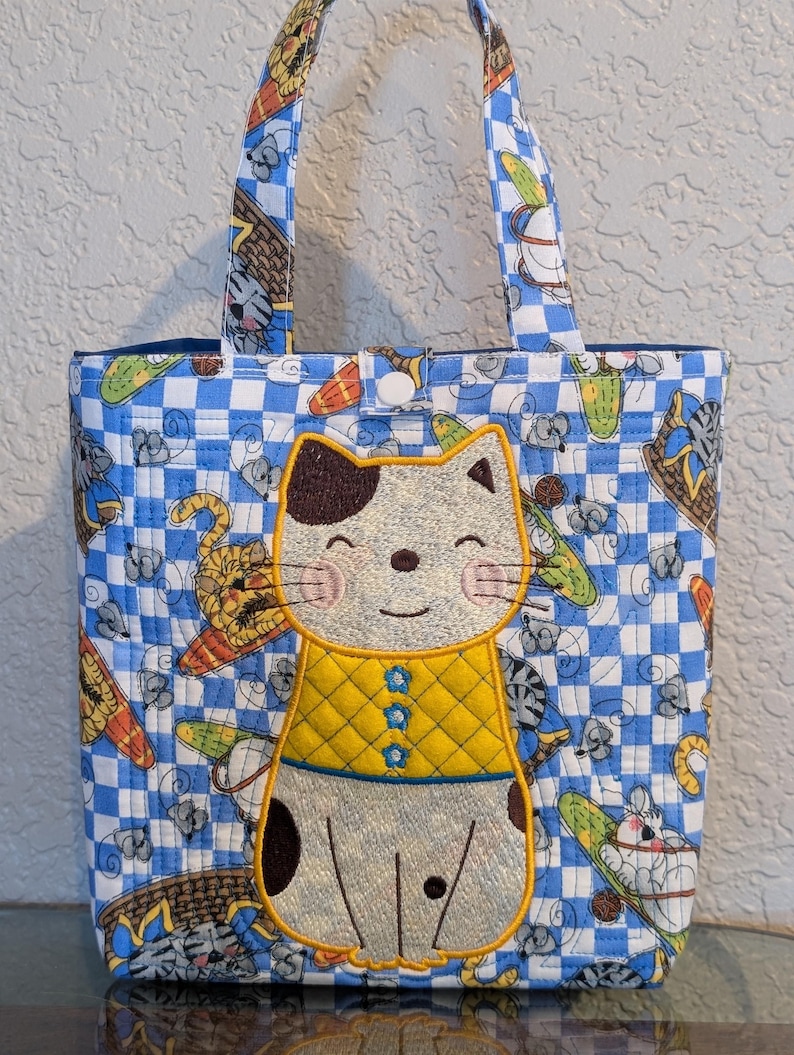 Cat Embroidery, Both a Quilt Square and an Applique. Digital Design ...