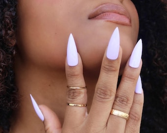 Uñas postizas color lila / Juego de 10 uñas reutilizables pintadas a mano