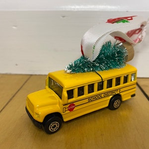 School Bus diecast Christmas Tree Ornament, School Bus Driver Gift, School Bus ornament, School Bus Gift, Father&#39;s Day Gifts, School safety