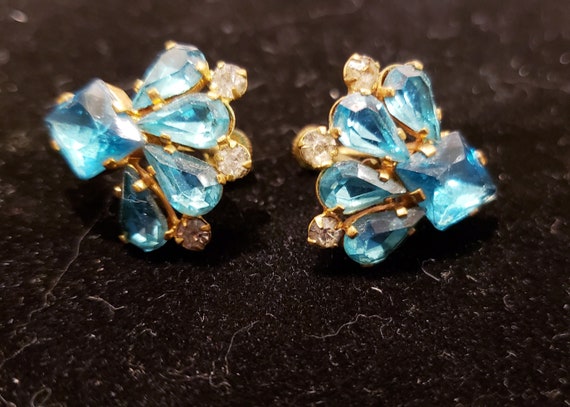 Vintage 1950's Lovely Aquamarine and Crystal Acce… - image 2
