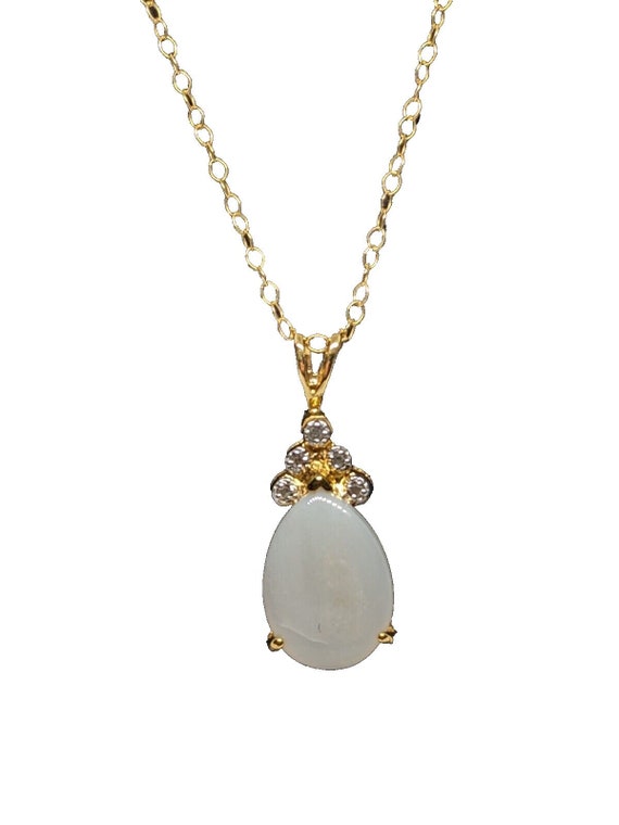 Gorgeous 18k gold opal and diamond necklace on 20"