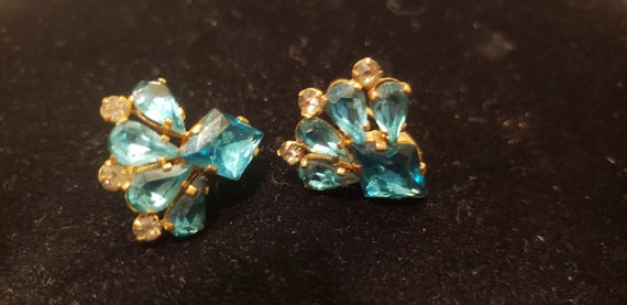 Vintage 1950's Lovely Aquamarine and Crystal Acce… - image 5