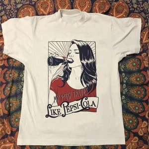 Lana Del Rey Min fitta smakar som Pepsi 90-talet herr-T-shirt storlek USA unisex kraftig bomull