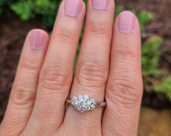 10kt White Gold Antique Style 1/2 ct Diamond Ring size 7