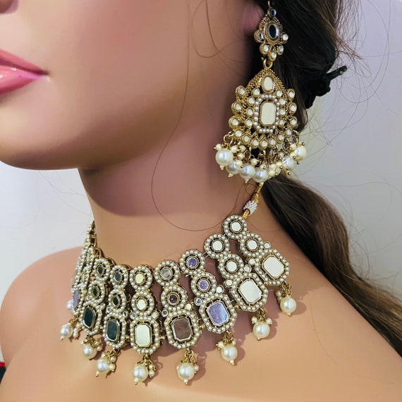 Traditional Fusion Arts Brass Metal Polki Choker Necklace Set, Party at Rs  1170/set in Mumbai