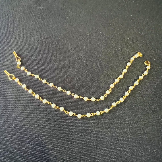 Earring 2024 support chain