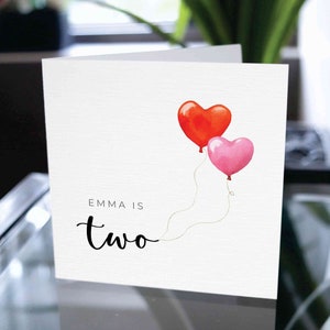 Joyeux deuxième anniversaire carte, joyeux 2e anniversaire nom personnalisé, carte d’anniversaire personnalisée, carte d’anniversaire personnalisée, cadeau d’anniversaire petite-fille