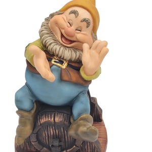 WDCC Walt Disney Classics Collection Snow White Happy That’s Me Figurine Dwarf