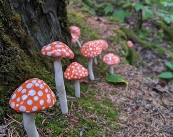 Champignon orange | Décor en céramique | Collecte de fonds (100 % des ventes reversées à Lila Bruyère, survivante des pensionnats)