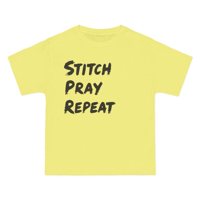 Camiseta "Stitch Pray Repeat" / Camiseta para tejedores / Regalo para crocheteros imagen 6