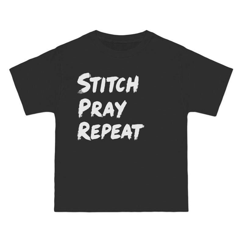 Camiseta "Stitch Pray Repeat" / Camiseta para tejedores / Regalo para crocheteros imagen 4