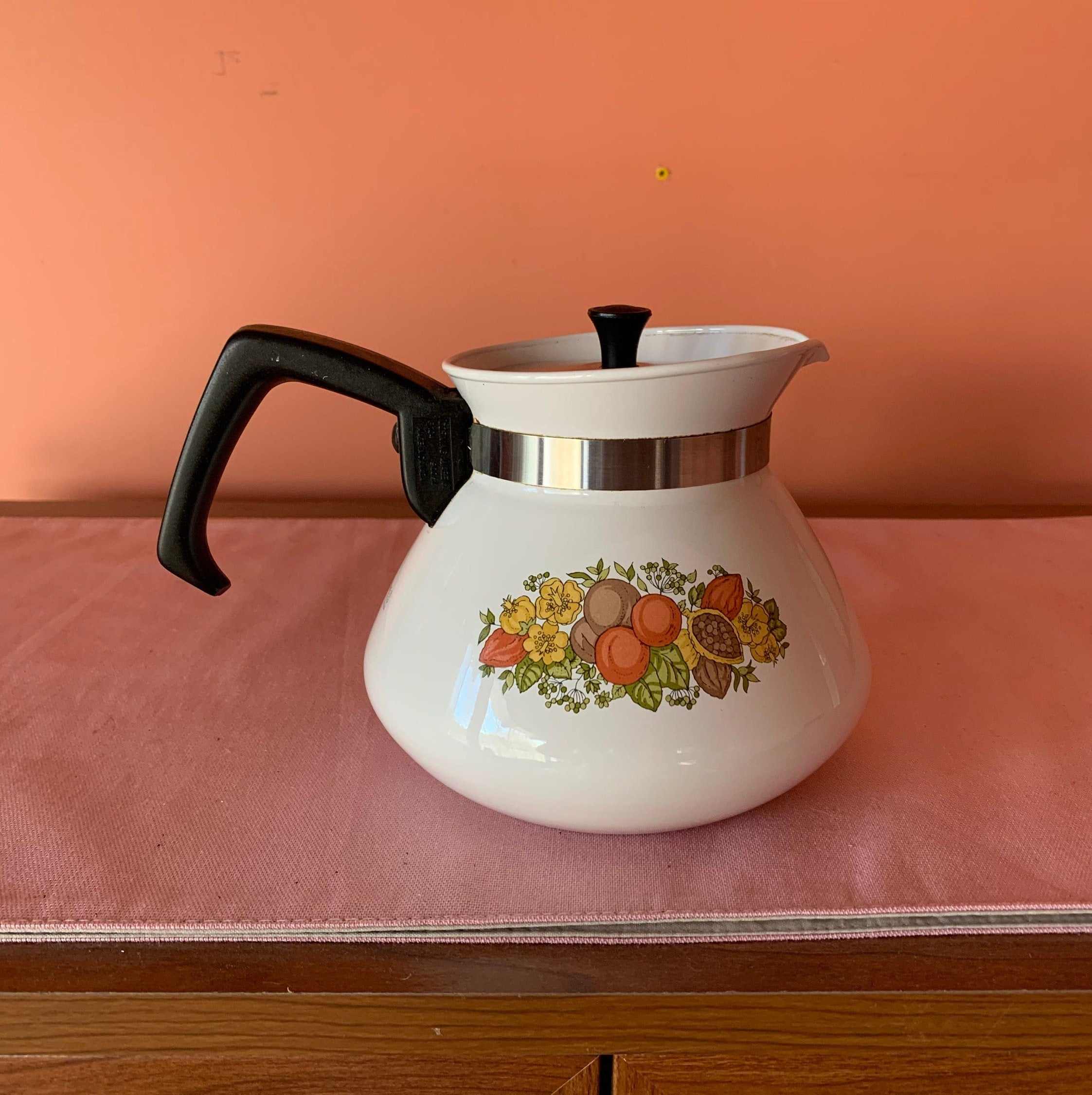 Vintage Corning Ware White Glass Tea Pot holds 6 Cups Metal Lid