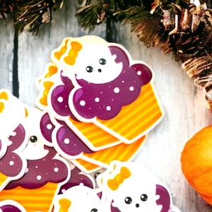 Planar Resin flat back Halloween Planars, resin flatback planars, Halloween cupcake planar, Cabachoon, Ghost cupcake resin, spooky charm