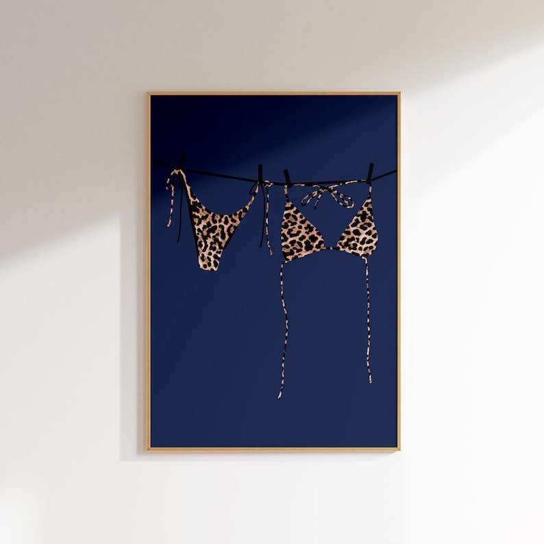 marineblaue Wand Kunst Bikini Druck Leopard Plakat, funky Wandkunst Wohnung Drucke Wandkunst trendy, Retro Plakat Wohnheim ästhetische Wandkunst Bild 6