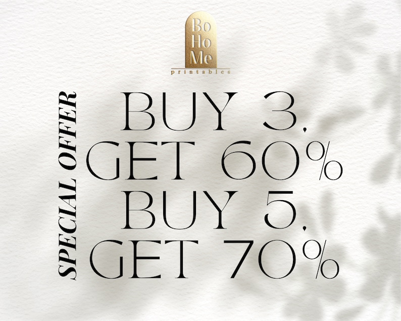 K&ouml;nnte beinhalten: Ein wei&szlig;er Hintergrund mit schwarzem Text, der auf der linken Seite "SPECIAL OFFER" und auf der rechten Seite "BUY 3. GET 60% BUY 5. GET 70%" lautet. Der Text ist in einer modernen, minimalistischen Schriftart.