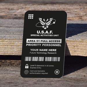 AREA 51 ID CARD - Personalisierter, hochwertiger Aluminium Laser mit A51 Pass. Perfektes Alien Geschenk oder U.F.O Fan Geschenk, Verschwörung Anhänger Geschenk.