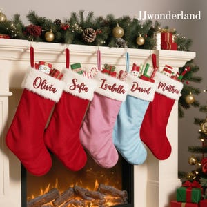 Medias navideñas bordadas personalizadas con nombre, medias navideñas personalizadas, recuerdos navideños, calcetín tradicional. imagen 2