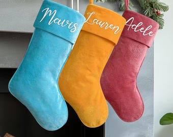 Medias navideñas de terciopelo bordadas, medias navideñas familiares personalizadas, decoración navideña, medias navideñas con nombre, medias con monograma