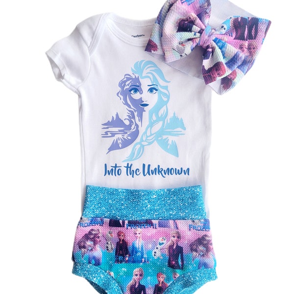 Frozen 2 Bummies Outfit, Top Shirt and Bow Bloomers Diaper Cover Shorts High waisted Bummies Anna and Elsa Glitter Fabric bummies