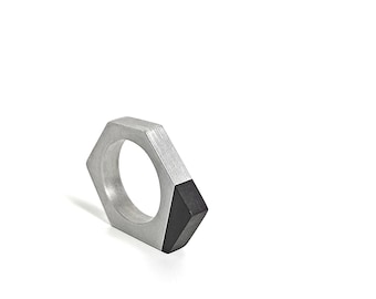 Hexagonal ring in ebony and aluminium. Dark wood geometric ring. Pinky ring. Single piece. Size ITA 13 - US 6