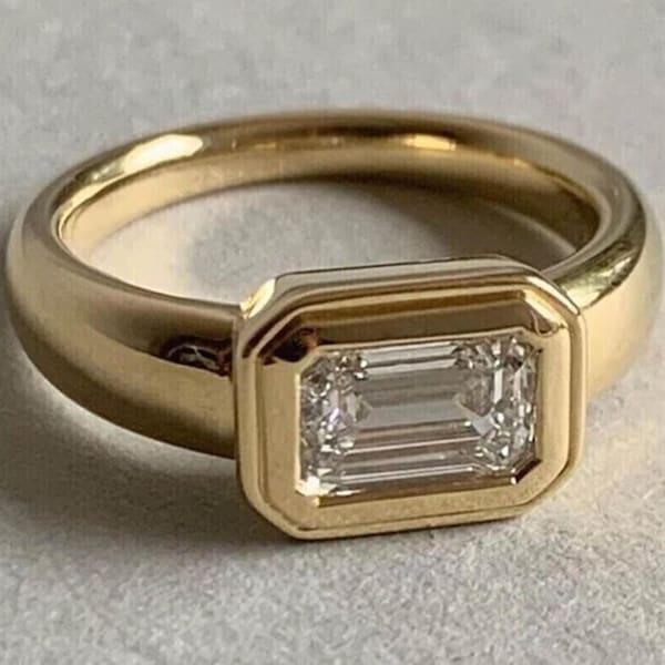 Anillo solitario de oro amarillo, anillo de boda con diamante moissanita talla esmeralda de 7 x 5 mm, anillo de compromiso solitario, anillo con engaste de bisel, anillo para uso diario