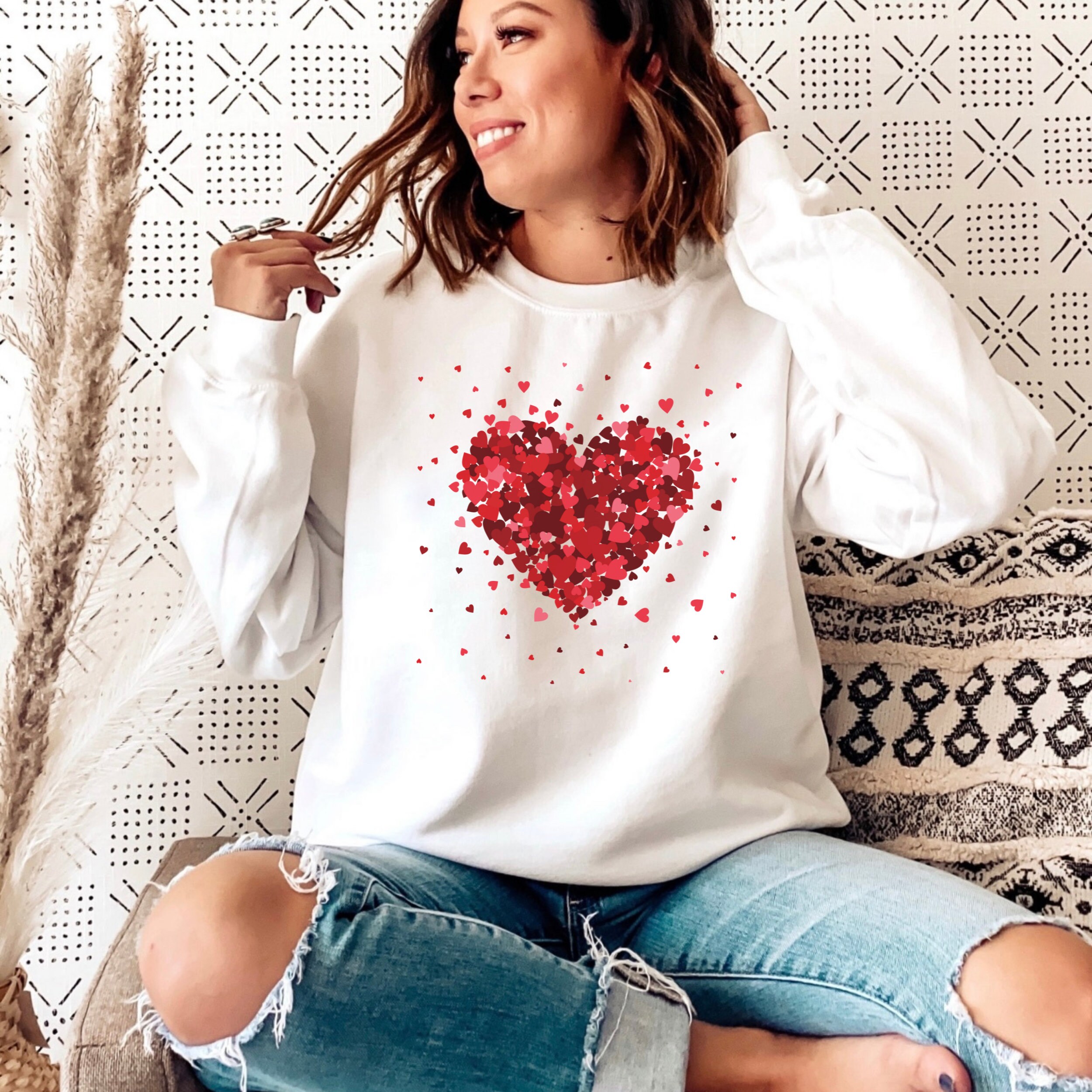 White sweatshirt with red hearts Clearance