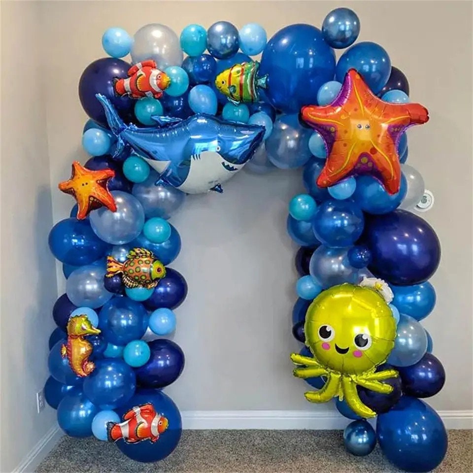 Barato el 1 de 1 año Bebé decoración azul metálico parte decoración globos  de látex globos Feliz cumpleaños para Kid - China La decoración de  cumpleaños y cumpleaños de suministros precio
