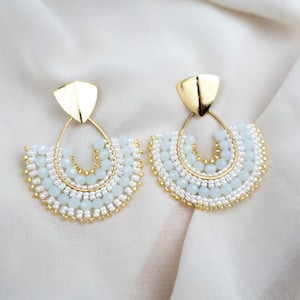 BLANCA | Statement earrings made of white glass beads, drop earrings white gold, stainless steel earrings gold, boho earrings, bridal earrings