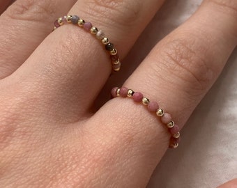 Elastic ring made of colorful gemstone beads, minimalist ring, filigree ring colorful beads, ring glass beads