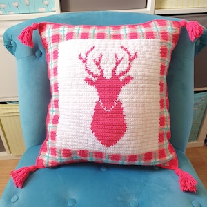 Crochet stag cushion pattern, crochet tartan cushion, crochet plaid cushion, tapestry crochet cushion, Majestic stag crochet cushion pattern