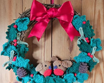Patrón de corona navideña de crochet: acebo, petirrojo y muérdago (patrón PDF)