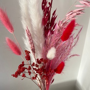 RUBY| Berry red, pink and white , dried flowers bouquet. Pastel light pink centre piece. Candy colours y2k /weddings//Home decor/ Easter
