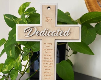 Holzkruzifix graviert, Taufgeschenk, Taufgeschenk, Baby-Jungen-Taufgeschenk, Baby-Mädchen, personalisiertes Andenken, christliche Geschenke Kinder