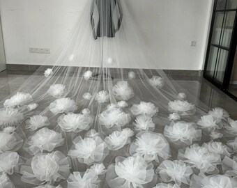 3D Scattered Floral 2024 Beautiful Bridal Veil