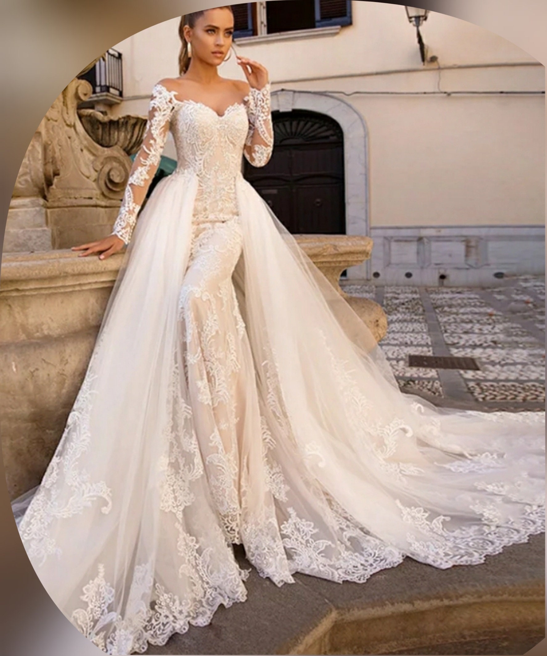 Robe de mariée sirène en dentelle à manches longues avec train amovible -   Canada