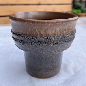 Flowerpot, cachepot, planter
