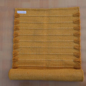 Yogamat van biologisch katoen – kruidenthee, milieuvriendelijk pilatestapijt, katoenen yogamat in mosterdkleur, mat voor thuis en in de woonkamer. afbeelding 10