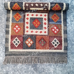 Handwoven Wool Jute Kilim Runner Rug: Indian Boho Design
