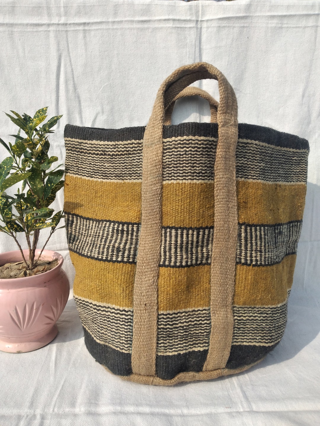 Handmade Natural Jute Basket Bag Vintage Style Cross Body Bag,round Boho Bag,woven Laundry Basket, Storage Basket,grocery Store Basket Bags. - Etsy Handmade Natural Jute Basket Bag Vintage Style Cross Body Bag,round Boho Bag,woven Laundry Basket, Storage Basket,grocery Store Basket Bags. - Etsy