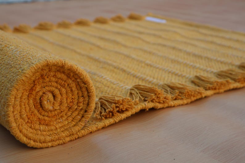 Yogamat van biologisch katoen – kruidenthee, milieuvriendelijk pilatestapijt, katoenen yogamat in mosterdkleur, mat voor thuis en in de woonkamer. afbeelding 1