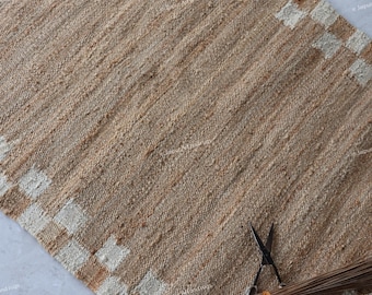Custom Size Handmade Off White Jute Hemp Rug/Runner With Beige check Base Indian Hand Loomed Home Décor Rugs Hemp for Living and Home Gifts