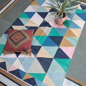 Handwoven Cotton Dhurrie Rug: Geometric Flat Weave Floor Mat