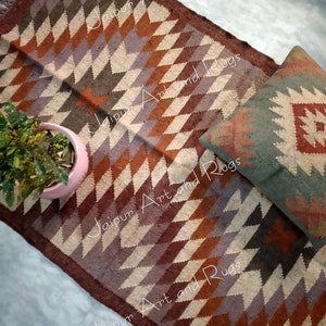 Handwoven Wool Jute Kilim Rug: Bohemian Flatweave Dhurrie