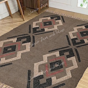 Handmade Wool Jute Kilim Rug: Traditional Turkish Design
