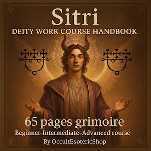 Könnte beinhalten: Digitale Illustration eines Handbuchs mit dem Titel "Sitri: DEITY WORK COURSE HANDBOOK". Das Bild zeigt eine Figur mit Hörnern und Flügeln, mit dem Text "65 pages grimoire" und "Beginner-Intermediate-Advanced course". Der Shop-Name "OccultEsotericShop" ist ebenfalls sichtbar.