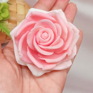 saponetta profumata forma di fiore , sapone artigianale, bomboniere , segnaposti , battesimo, regali per ogni l'occasione