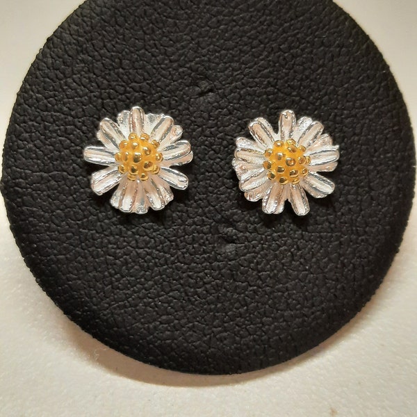 Edelweiss studs