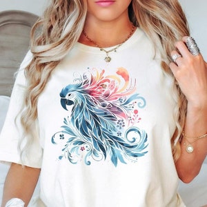 Parrot Shirt, Bird Lover Shirt, Bird Lover Gift, Tropical Parrot Tee, Animal Lover Shirt, Macaw Shirt, Vintage Animal Shirt, Birdwatcher Tee
