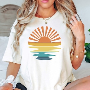 Retro Sunset Shirt, Colorful Sunset T-Shirt, Summer Lovers Shirt, Retro Tropical Shirt, Vintage Style Sunset Shirt, Boho Shirt, Boho Sunset