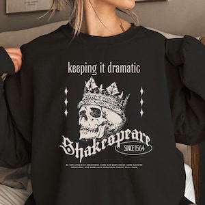 Bluza z nadrukiem Szekspira, prezent dla Szekspira, koszulka dla nauczyciela języka angielskiego, koszulka dla miłośnika poezji, klasyczna koszulka z książką, prezent dla nauczyciela dramatu, Light Academia